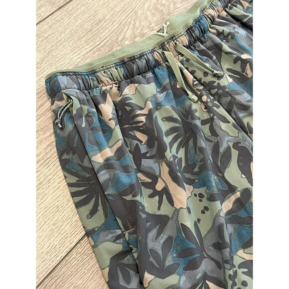 Patagonia Mens Shorts Size Small Multi Trails Running Hiking Green NWT - Picture 3 of 8